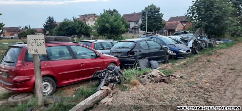 Peugeot  206 2.0 Hdi Kompletan Auto U Delovima