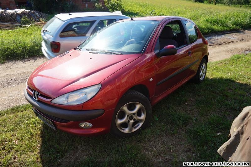 Peugeot  206 3vr Crvena Kompletan Auto U Delovima