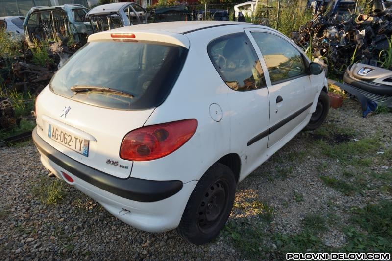 Peugeot  206 Bela 1.4hdi Kompletan Auto U Delovima