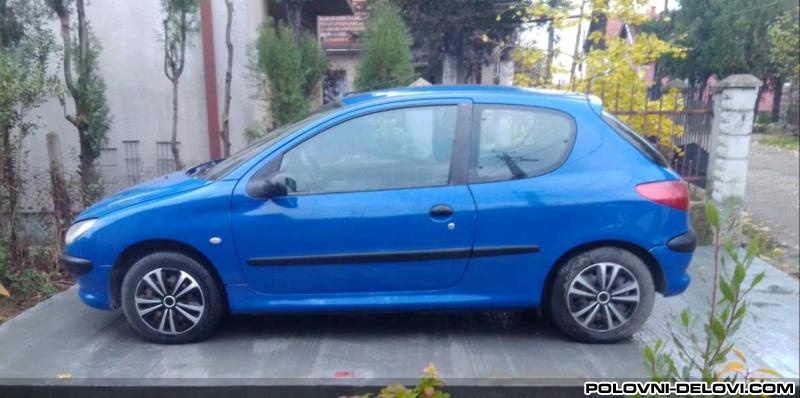 Peugeot  206 Benzin Kompletan Auto U Delovima