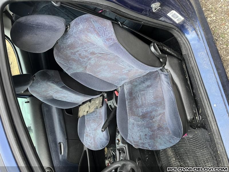 Peugeot  206  Enterijer