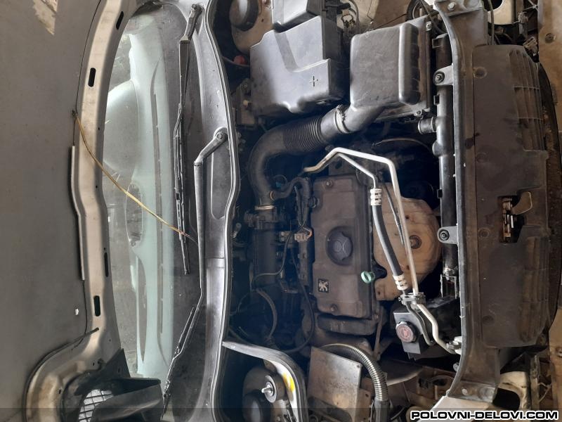 Peugeot  206  Kompletan Auto U Delovima