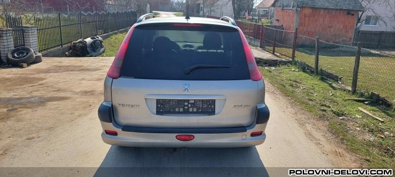 Peugeot  206  Kompletan Auto U Delovima