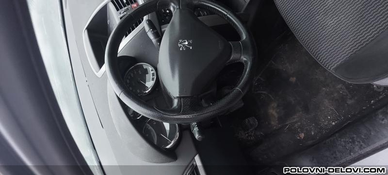 Peugeot  207 1.4 16v.  Kompletan Auto U Delovima