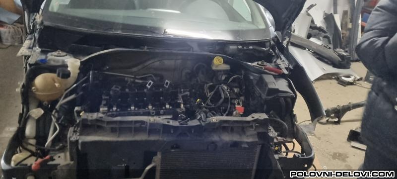 Peugeot  207 1.6 Benzin Vti Kompletan Auto U Delovima