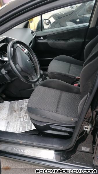 Peugeot  207  Enterijer