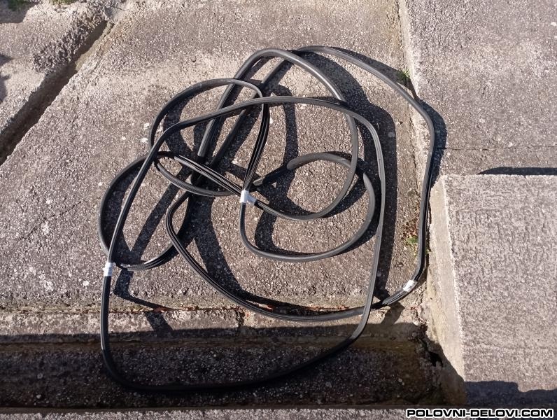 Peugeot  207  Enterijer