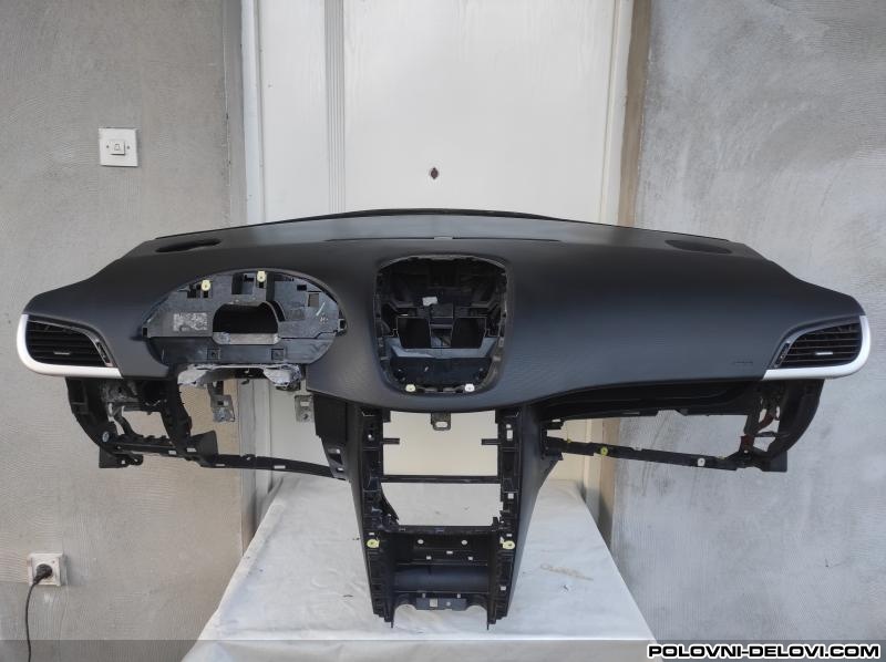 Peugeot  207 Instrument Tabla Enterijer