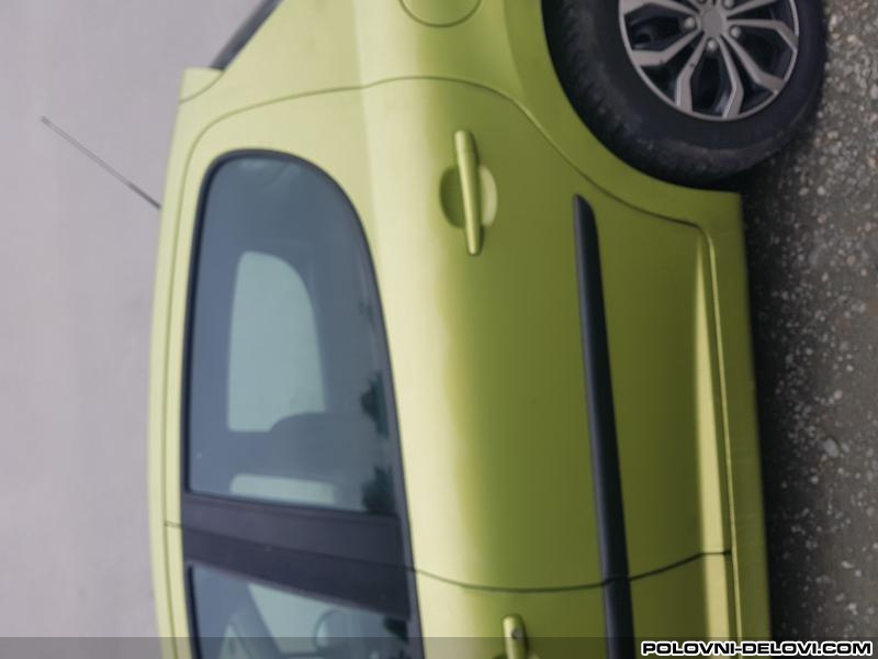 Peugeot  207  Stakla