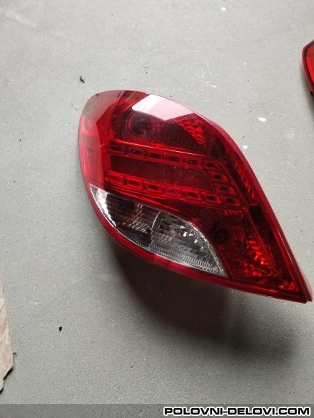 Peugeot  207  Svetla I Signalizacija