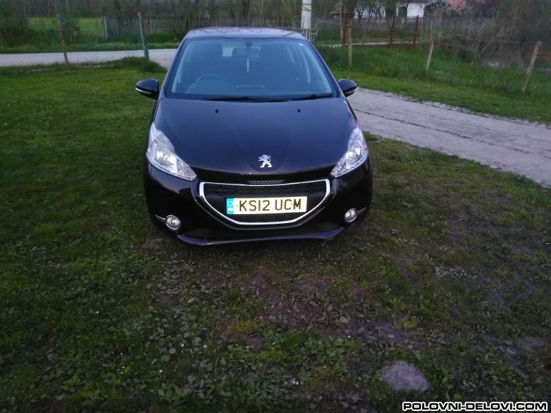 Peugeot  208 1.4hdi Kompletan Auto U Delovima