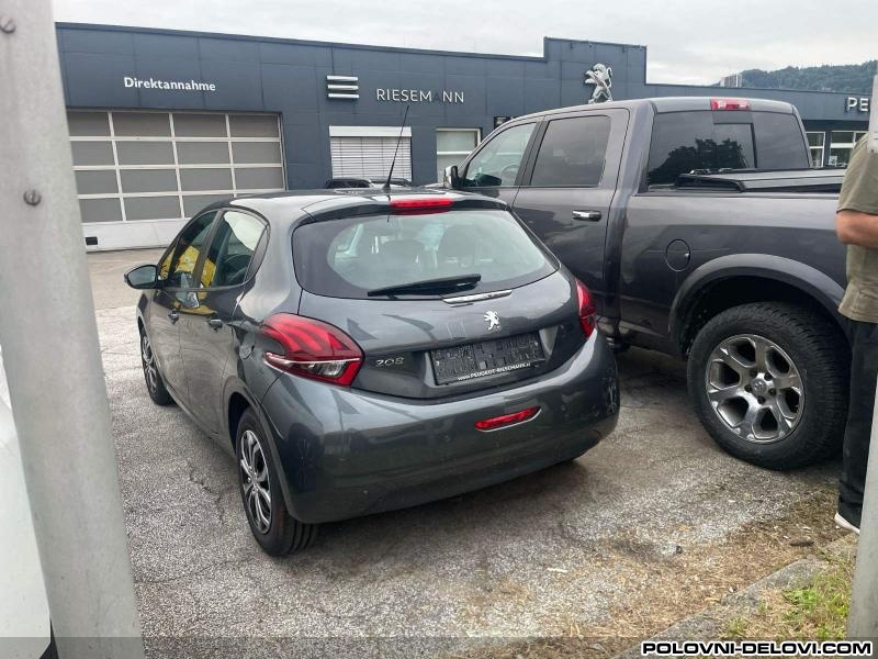 Peugeot  208 1.6ehdi Kompletan Auto U Delovima