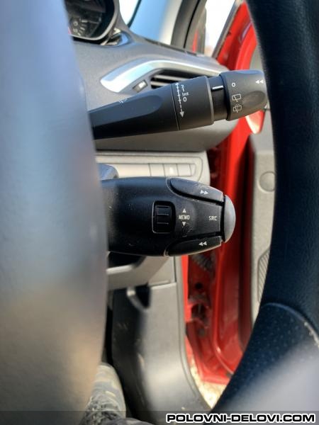 Peugeot  208 Ablender Enterijer