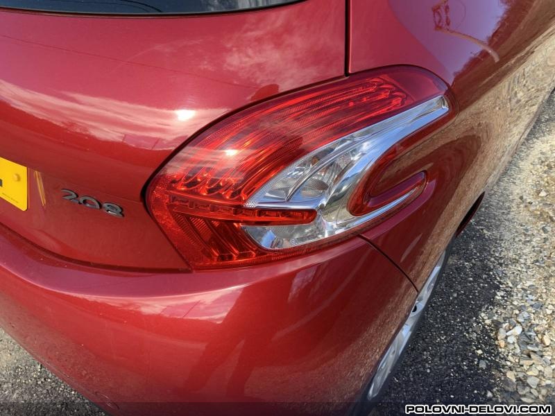 Peugeot  208 Desno Stop Svetlo Svetla I Signalizacija