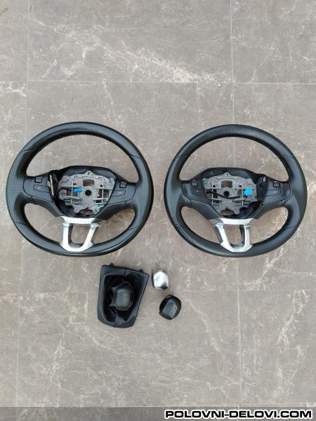 Peugeot  208  Enterijer