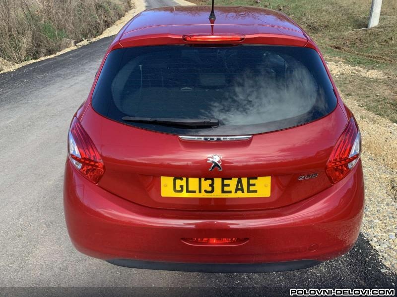 Peugeot  208 Gepek Staklo Stakla