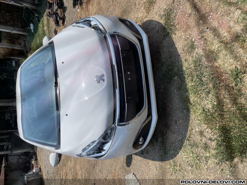 Peugeot  208  Karoserija