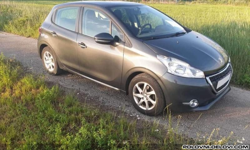 Peugeot  208  Kompletan Auto U Delovima