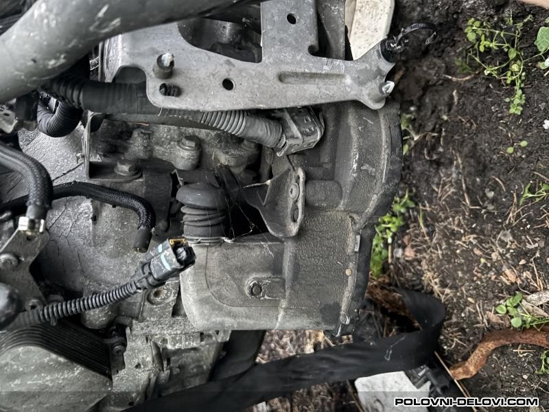 Peugeot  208  Menjac I Delovi Menjaca