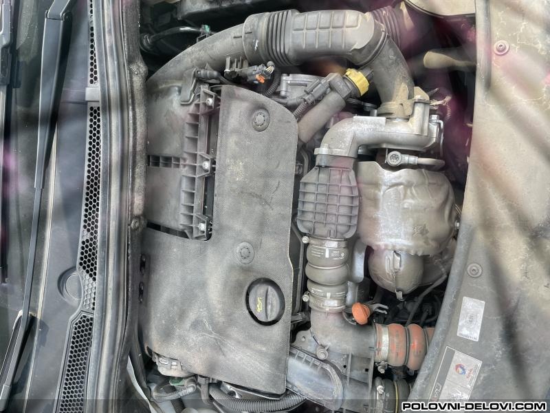 Peugeot  208  Motor I Delovi Motora