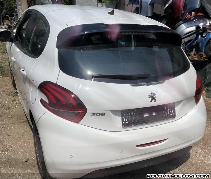Peugeot  208  Svetla I Signalizacija