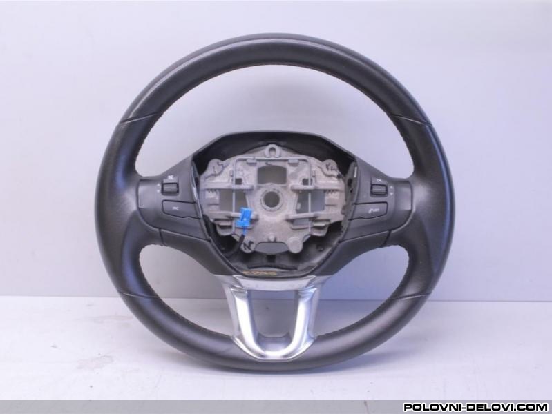 Peugeot  208 Volan Enterijer