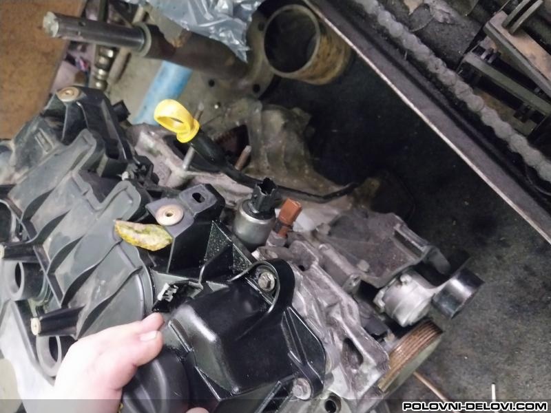 Peugeot  208 Vti Motor I Delovi Motora