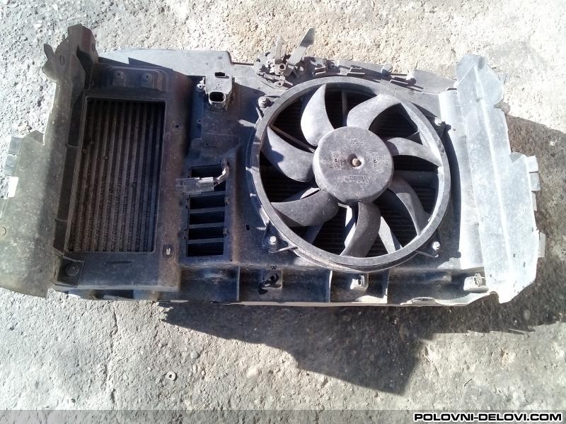 Peugeot  307 16hdi Kompletan Auto U Delovima