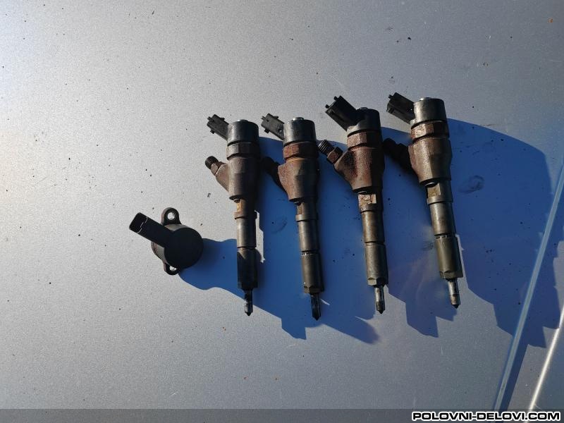 Peugeot  307 2.0 Hdi 66kw Kompletan Auto U Delovima