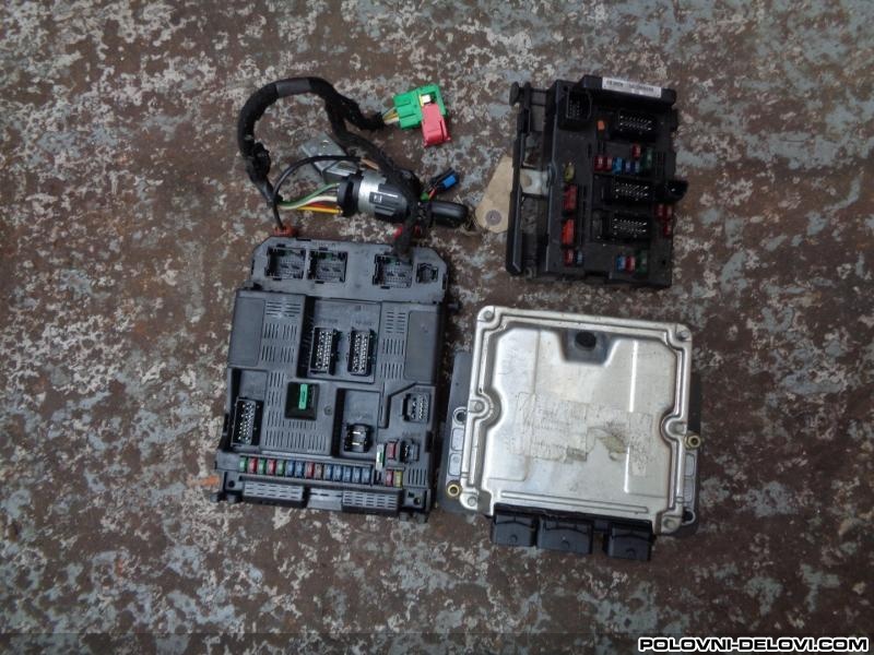 Peugeot  307 2.0HDI Kompletan Auto U Delovima