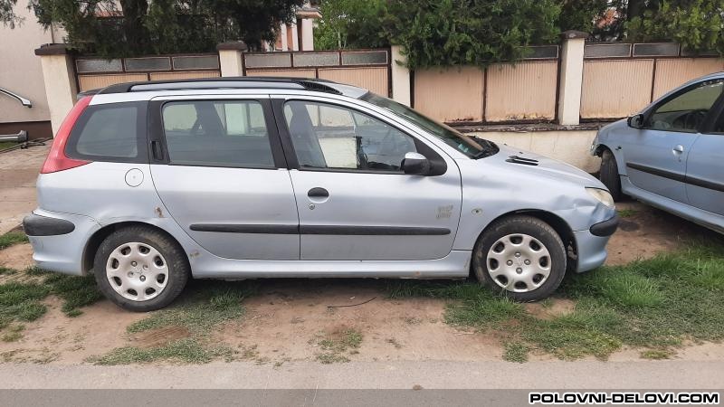 Peugeot  307 Pezo Delovi Povoljno Kompletan Auto U Delovima