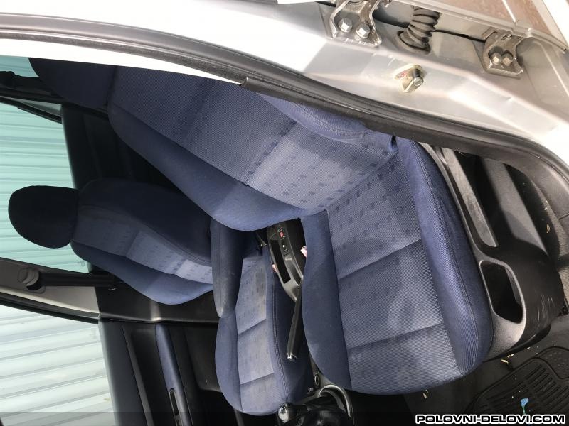 Peugeot  307 Pojasevi Enterijer