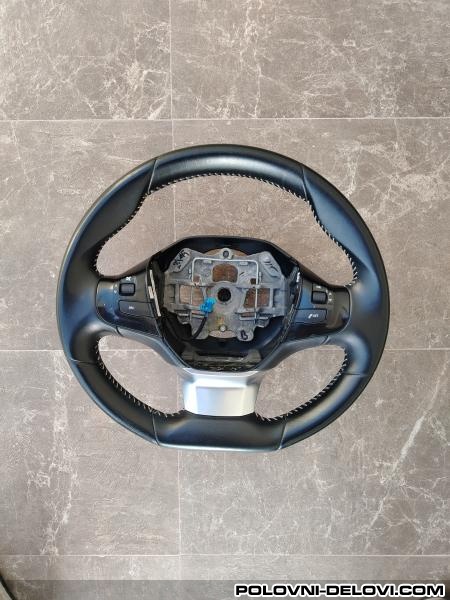 Peugeot  308  Enterijer