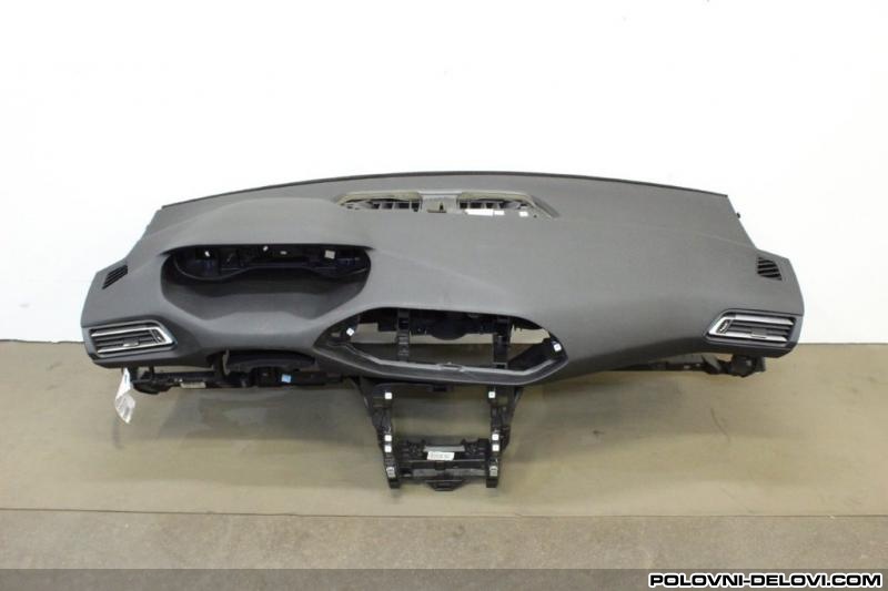 Peugeot  308 Instrument Tabla Enterijer