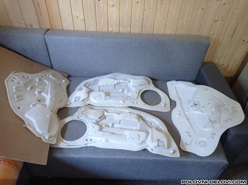 Peugeot  308 Obloge Vrata Razni Delovi