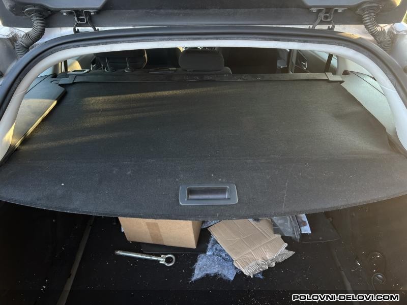 Peugeot  308 Roletna Gepeka T9 Enterijer