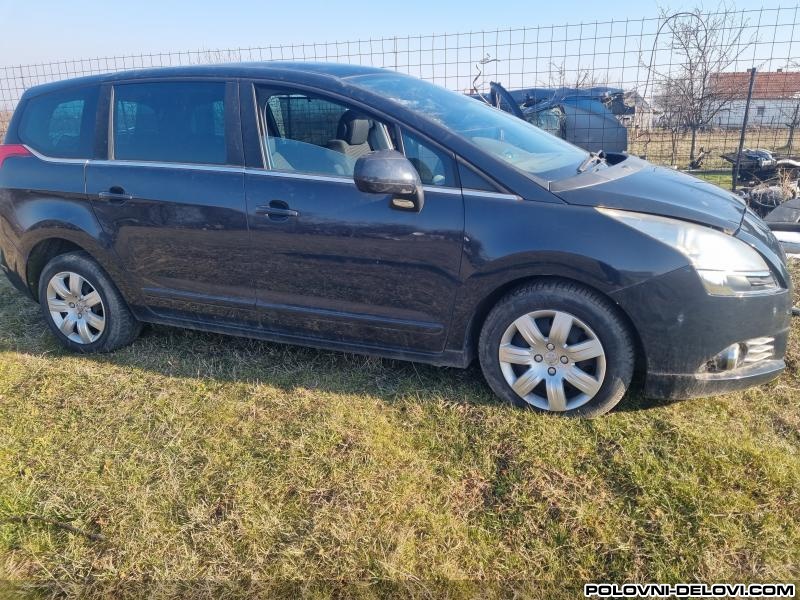 Peugeot  5008 1.6ehdi Enterijer