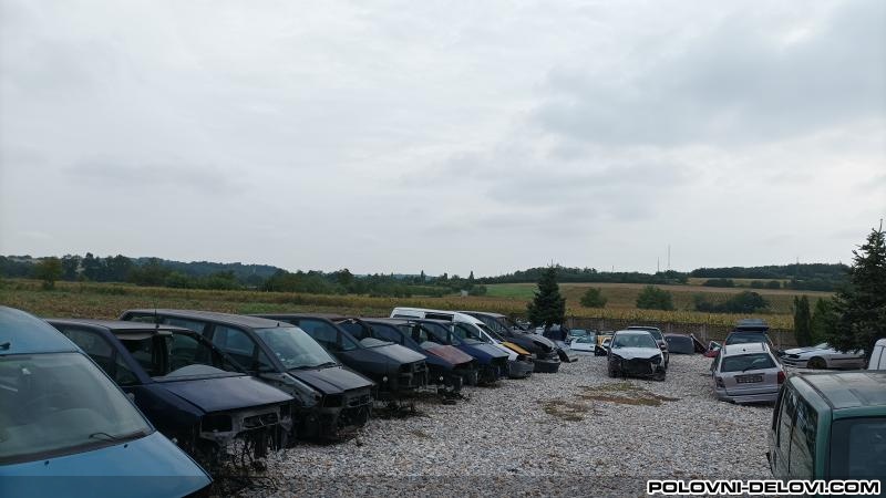 Peugeot  806  Kompletan Auto U Delovima
