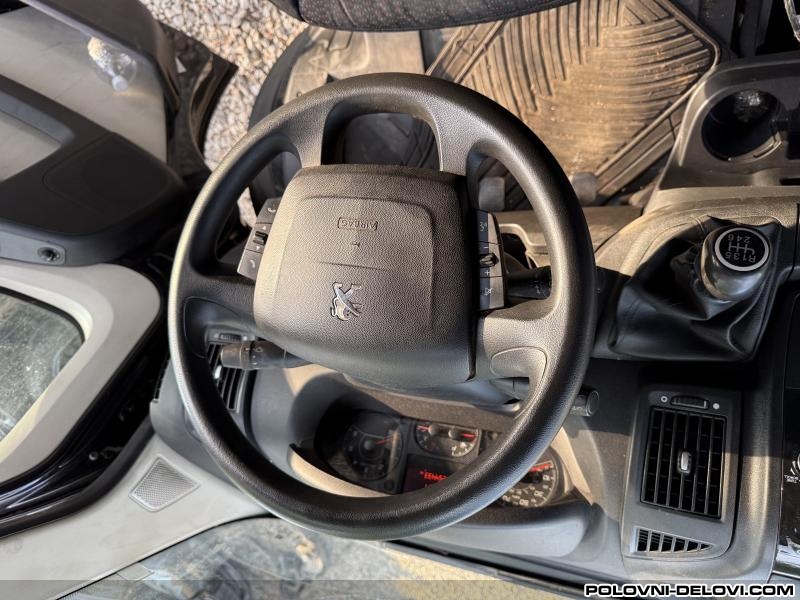 Peugeot Boxer Enterijer