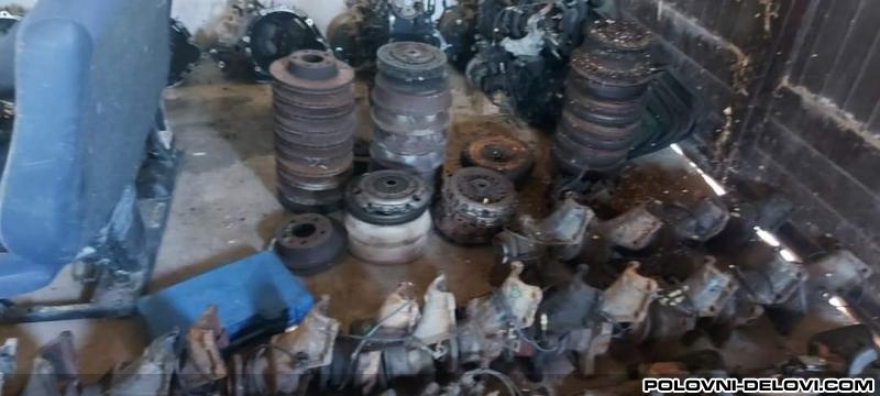 Peugeot  Boxer  Kompletan Auto U Delovima
