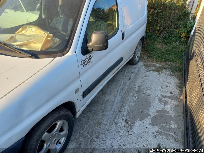 Peugeot  Partner  Kompletan Auto U Delovima