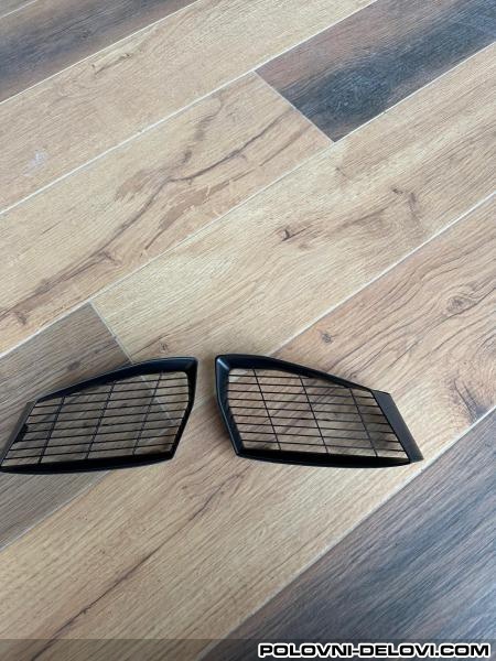 Porsche Cayman Bocne Resetke Usisa - 981 043 484 00