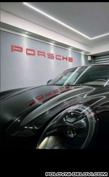 Porsche  Macan  Kompletan Auto U Delovima
