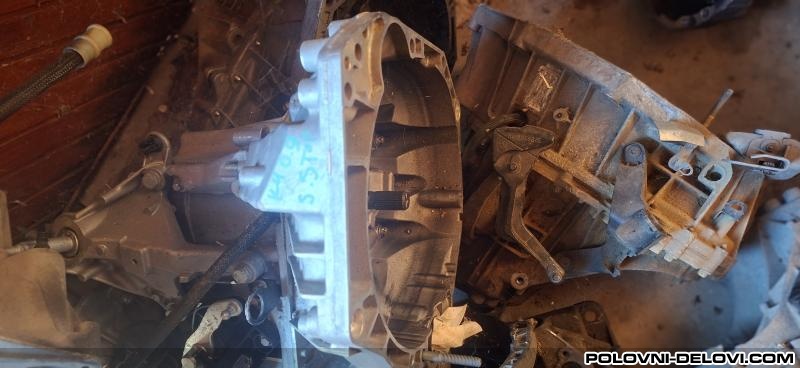 Renault  Clio 0.9 Menjac I Delovi Menjaca