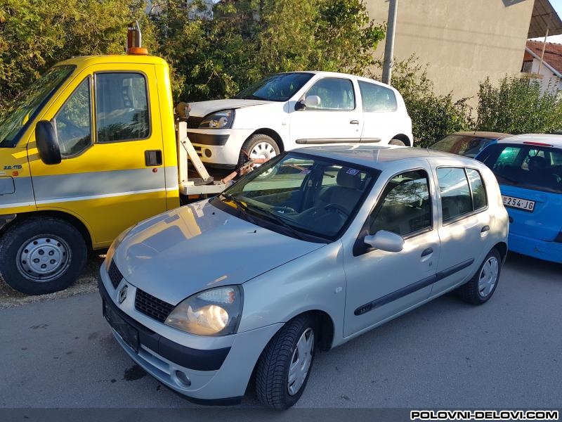 Renault  Clio 2 Kompletan Auto U Delovima