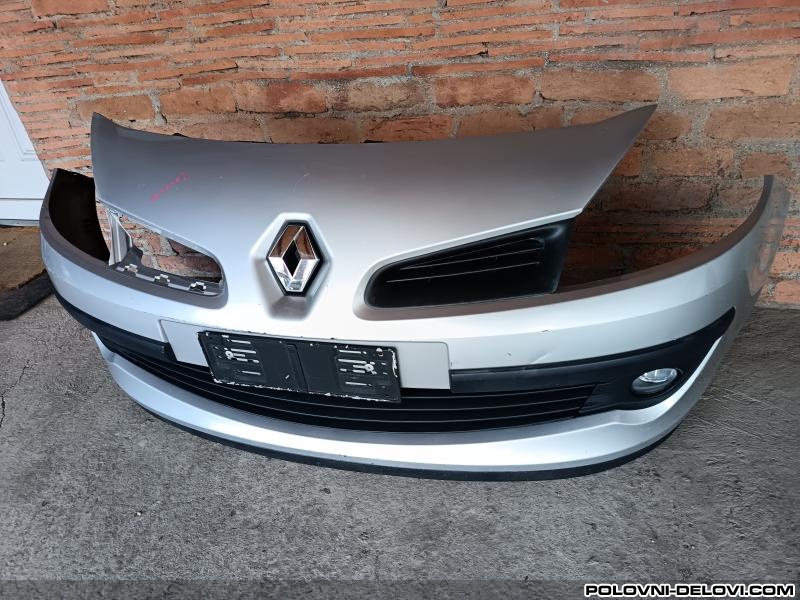 Renault  Clio 3 Prednji Branik 05-09