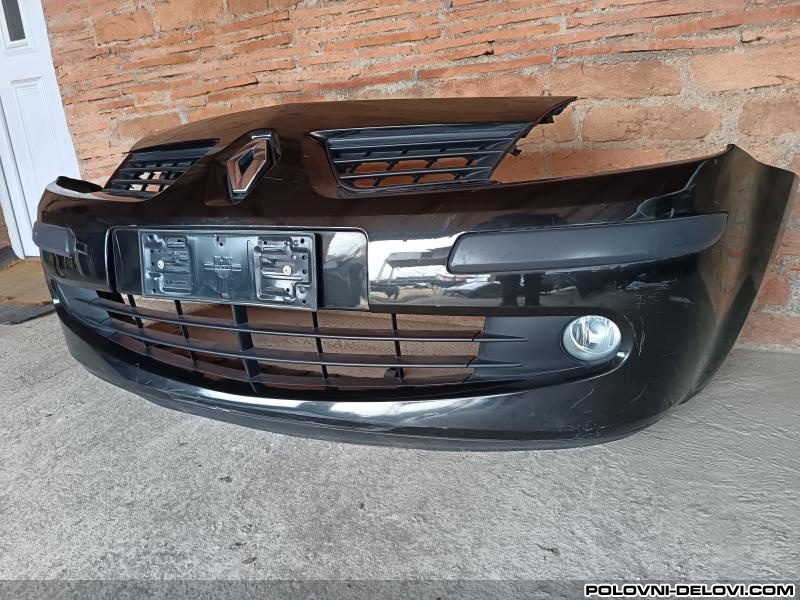 Renault  Clio 3 Prednji Branik Crni 05-09