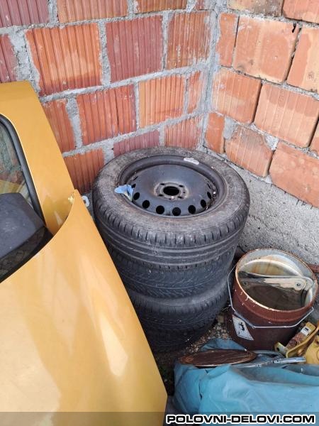 Renault  Clio Benzinac Razni Delovi