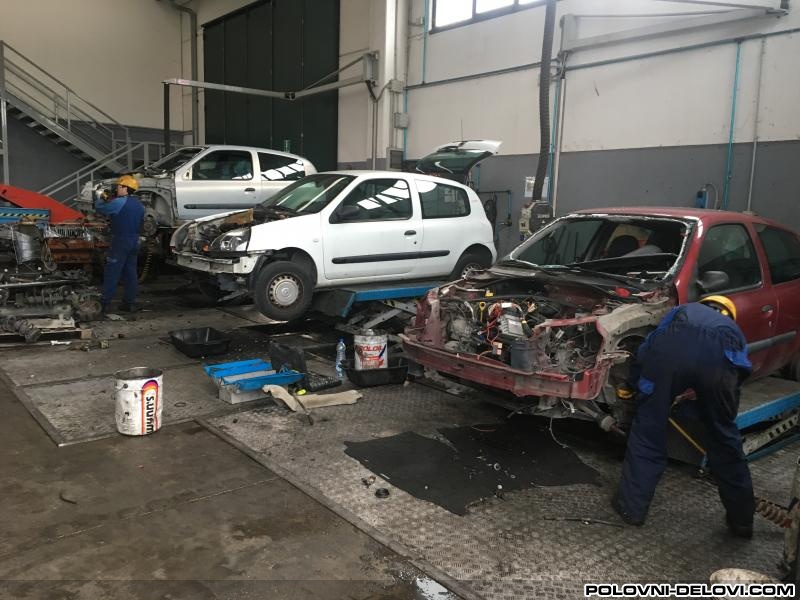 Renault  Clio CLIO I II III IV Kompletan Auto U Delovima