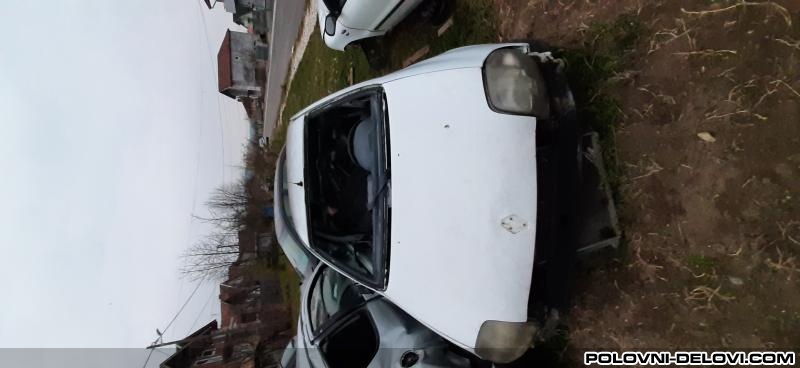 Renault  Clio D Kompletan Auto U Delovima